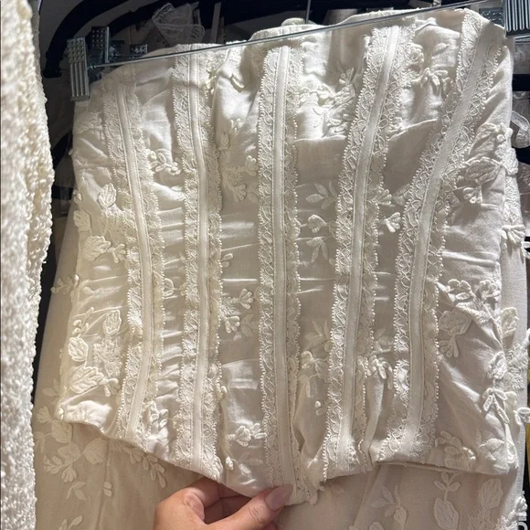 ❌SOLD❌ House of CB Dakota Vintage Ivory Embroidered Strapless Corset - Picture 7 of 13